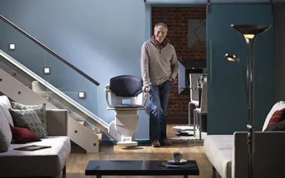 自行走液压升降机转向机构_椅式升降机品牌选择_椅式升降机供应商